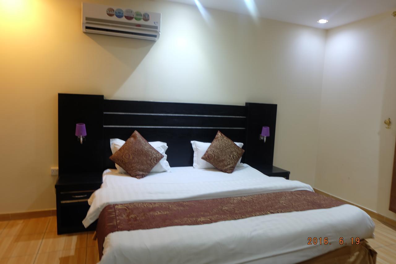 Talin Star Suites Riad Exterior foto